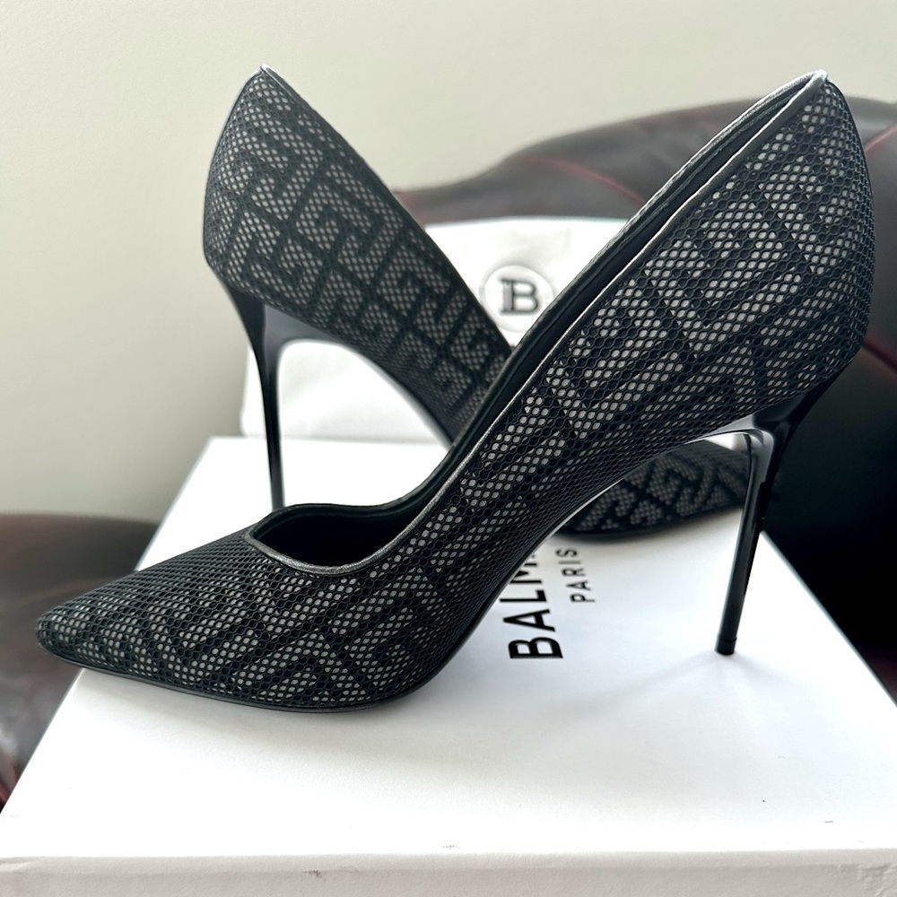 NWT BALMAIN MESH MONOGRAM PUMPS